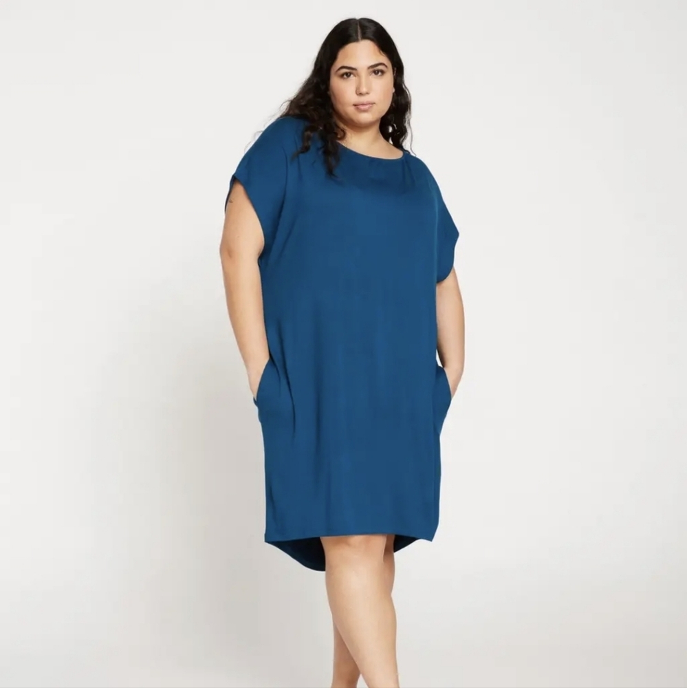 Universal Standard NWT Helen Liquid Jersey Shift Dress - Marine